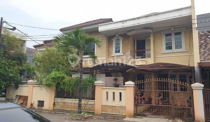 Rumah Murah Hoek 2 Lantai di Komplek Gading Arcadia Kelapa Gading Jakarta Utara LT 258M2 Cash Only