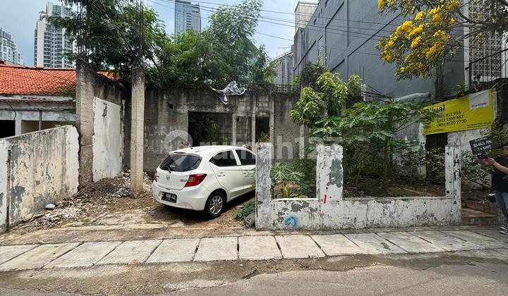 Strategic Land Suitable for Boarding House on Jl Setiabudi Timur 3, South Jakarta, Land Area 218m2, Cash Only, Building Can Be 3 Floors