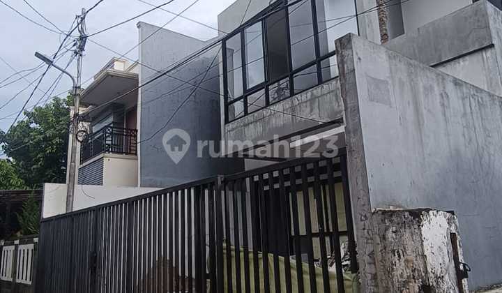 Rumah 2 Lantai di Jl Tebet Barat Dalam 7 Tebet Jakarta Selatan Lt 147M2 Cash Only