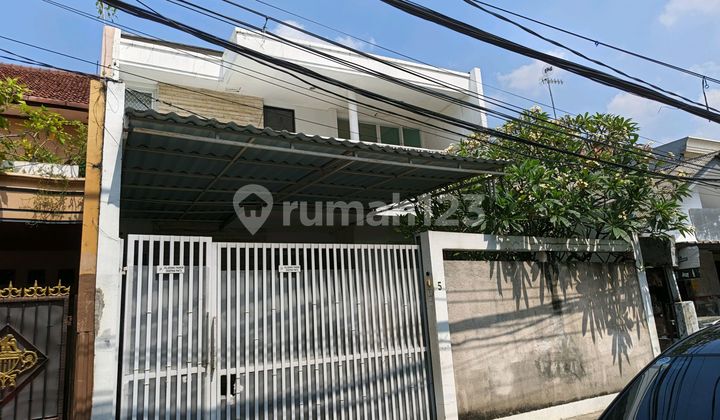 Rumah 2 Lantai Cocok Kost di Jl Jl Keselamatan Manggarai Selatan Jakarta Selatan LT 145M2 Cash Only