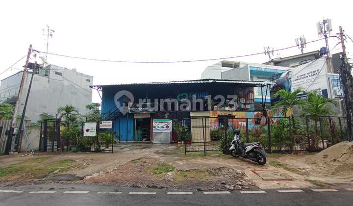 Commercial Building Food Court on Jl Wolter Monginsidi Petogogan South Jakarta, Land Area 330M2, Cheap, Far Below Market Price