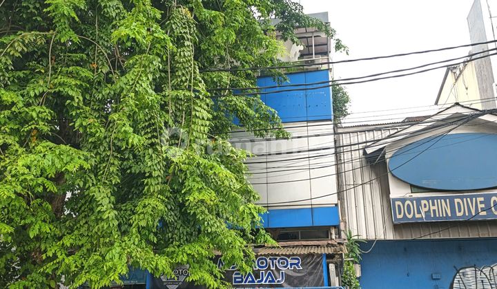Ruko Komersil 3 Lantai di Jl Sultan Iskandar Muda Kebayoran Lama Jakarta Selatan Lt 90M2 Cash Only Ruko Komersil 3 Lantai di Jl Sultan Iskandar Muda Kebayoran Lama Jakarta Selatan Lt 90M2 Cash Only