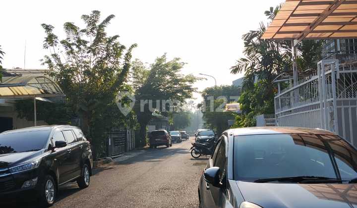 Rumah 2 Lantai di Komp Intercon Kebon Jeruk Kembangan Jakarta Barat LT 162M2 Murah Bawah.pasarcash Only 2