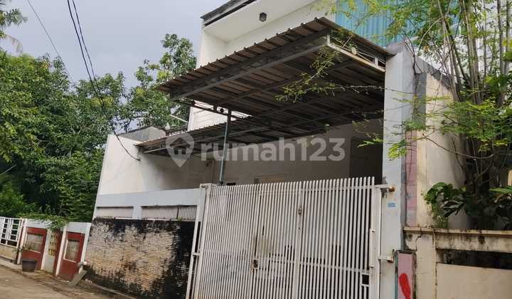 Rumah 2 Lantai di Komp Btn Kembangan Utara Jakarta Barat LT 135M2 Cash Only