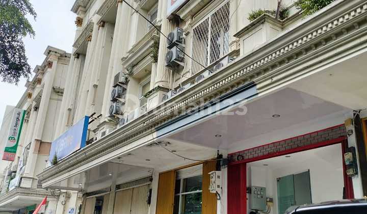 Beautiful Shop House in Tebet Area, South Jakarta, Land Area 81 M2 2