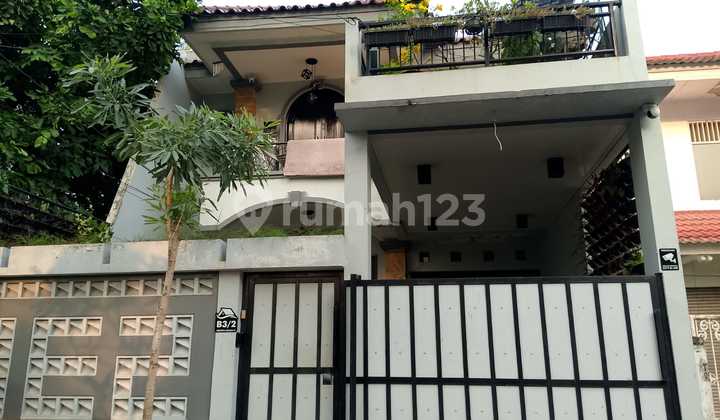 Rumah 2 Lantai di Jl Kedoya Akasia Kedoya Kebon Jeruk Jakarta Barat LT 160M2 Cash Only