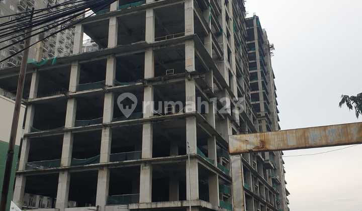 Abandoned 17-Storey Hotel Building on Jl Yos Sudarso Sunter, North Jakarta, Land Area 9,071m2, Cash Only 2