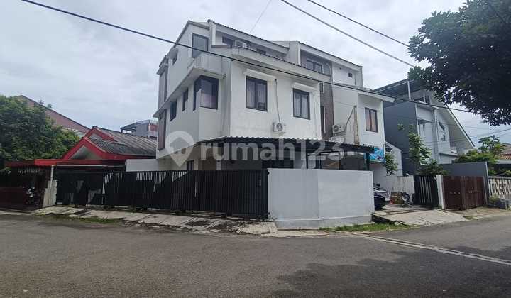 Rumah Hoek 3 Lantai di Perumahan Depkes Pasar Minggu Jakarta Selatan Lt 108M2 Cash Only 2