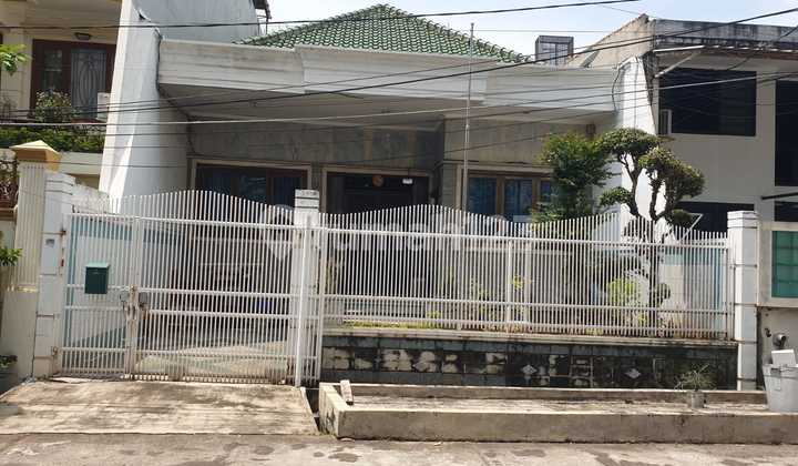 Old 1-Story House in Pluit Sakti Complex, Jl Pluit Sakti, Penjaringan, North Jakarta, Land Area 250M2, Cash Only