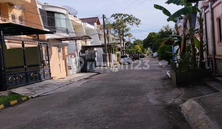 Rumah 3 Lantai di Perum Green Garden Kedoya Kebon Jeruk Jakarta Barat LT 144M2 Cash Only 2