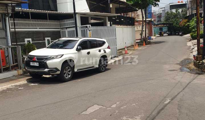 Old 2-Story House on Jl Pluit Karang Molek Penjaringan North Jakarta LT 120M2 Cash Only 2