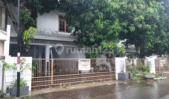 Rumah Asri Hoek di Perum Malaka Country Estate Pondok Kopi Duren Sawit Jakarta Timur Lt 395M2 Cash Only