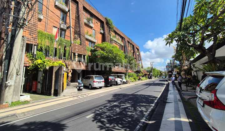 5-Star 4-Floor Hotel Building in Seminyak Kuta, Badung Regency, Bali, Land Area 2,210M2, Cheap Only 83Mly 2