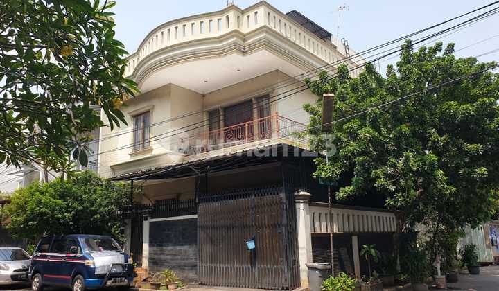 3-Story House on Jl Agung Barat 8 Sunter North Jakarta, Land Area 160m2, Cash Only