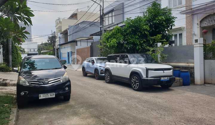 2-Story House on Jl Pluit Utara 7, Penjaringan, North Jakarta, Land Area 325M2, Cash Only, Cheap 2