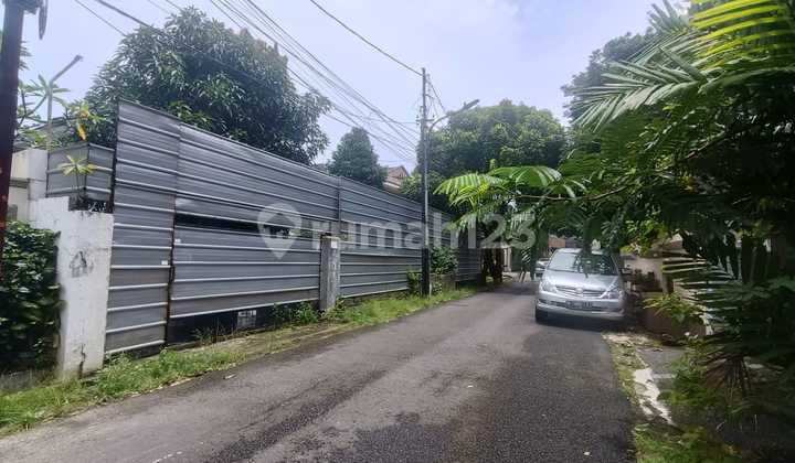 Charming Old House on Jl H Saidi, Cipete Selatan, Cilandak, South Jakarta, Land Area 690M2, Cash Only 2