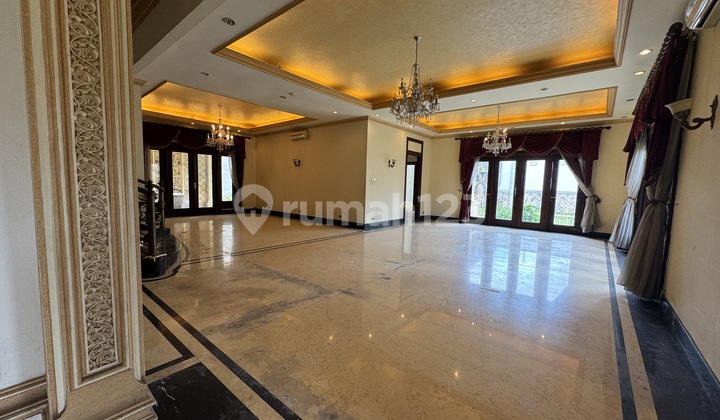 Luxurious 2-Story House on Jl Rimba Cipete, Kebayoran Baru, South Jakarta, Land Area 712m², Cash Only Luxurious 2-Story House on Jl Rimba Cipete, Kebayoran Baru, South Jakarta, Land Area 712m², Cash Only