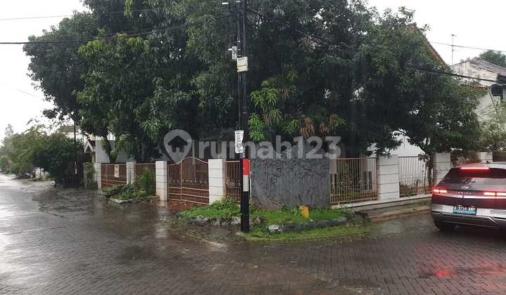 Rumah Asri Hoek di Perum Malaka Country Estate Pondok Kopi Duren Sawit Jakarta Timur Lt 395M2 Cash Only 2