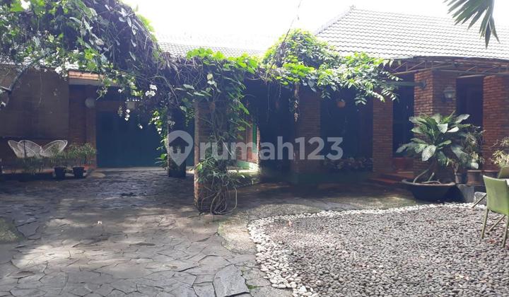 Rumah Lama Asri 2 Lantai di Komplek Deplu Larangan Kota Tangerang LT 1.094M2 Cash Only
