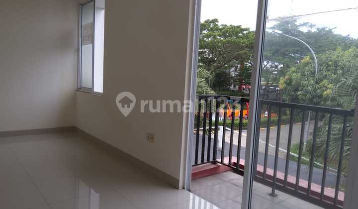 Rumah Cantik 2 Lantai Dekat dengan Fasilitas Umum Aman dan Nyaman 2