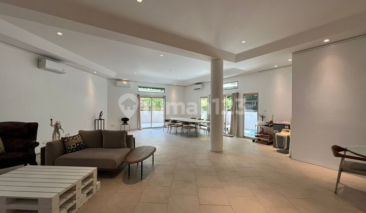 Disewakan Rumah / House For Rent Widya Chandra, Semi Furnished / Furnished Scbd / Senopati Jakarta Selatan 2