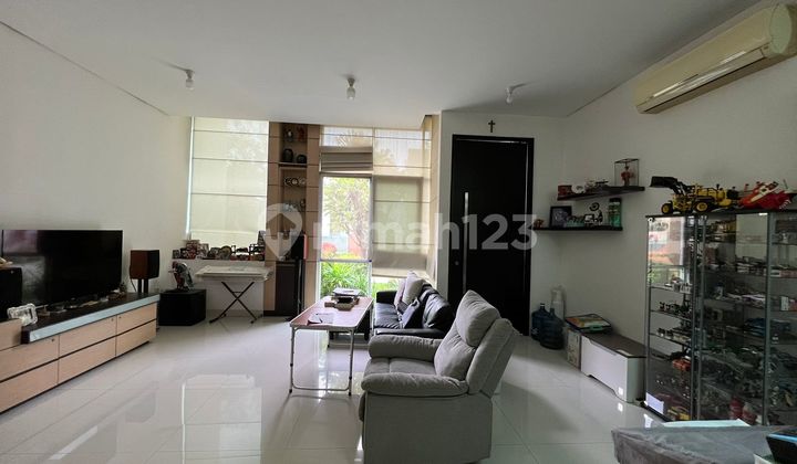 Town House Exclusive di Tomang
