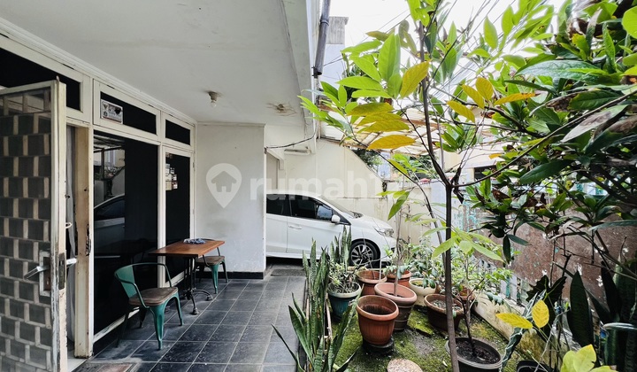 Dijual Cepat Rumah Lama Tomang Area Belakang Hero Jakarta Barat