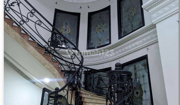 Rumah Mewah 2 Lantai Ada Kolam Renang Di Menteng Jakarta Pusat 2