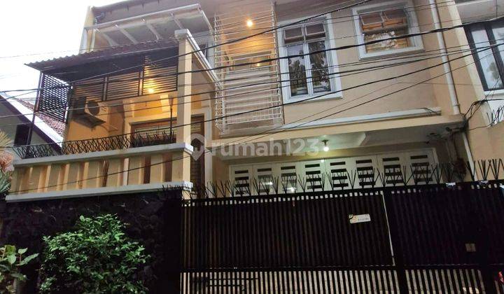 Di Jual Rumah Depan Taman di Tebet Barat Jakarta Selatan 2