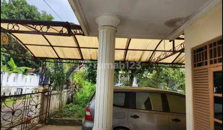 garasi/carport rumah hook siap huni di