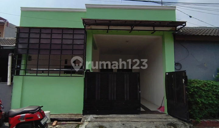Rumah Rapi Siap Huni di Taman Wisma Asri 2 Dekat Summarecon Bekasi