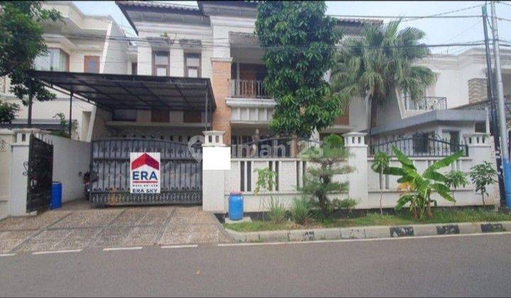 Rumah 2 Lantai Cantik Terawat Kamar Tidur 7 Di Cempaka Putih Jakarta Pusat

 1