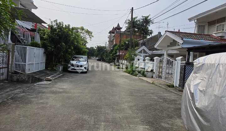 House in Delta Pekayon Bekasi 2