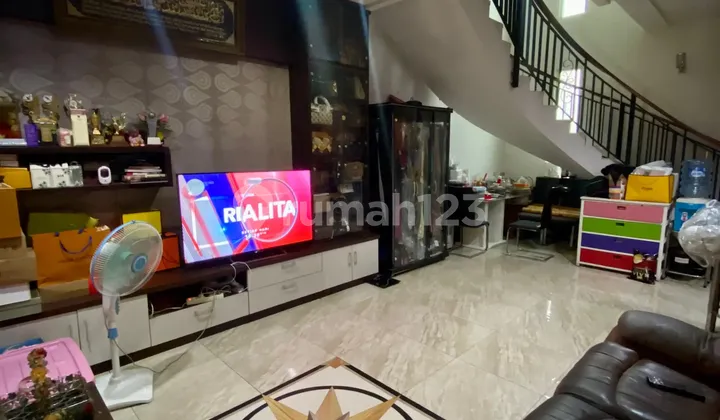 Rumah Bagus Siap Huni Nyaman di Summarecon Bekasi 2