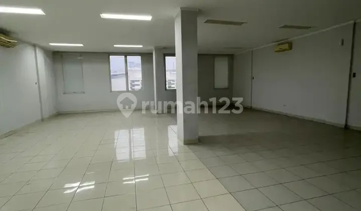 Row House Facing the Road and Summarecon Bekasi Mall 2