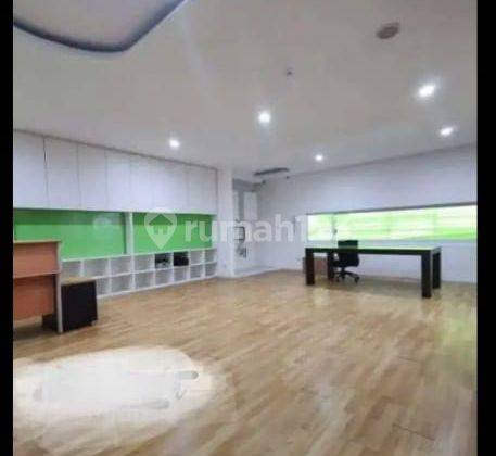 Gedung 4 lantai di Cipete Jaksel  2