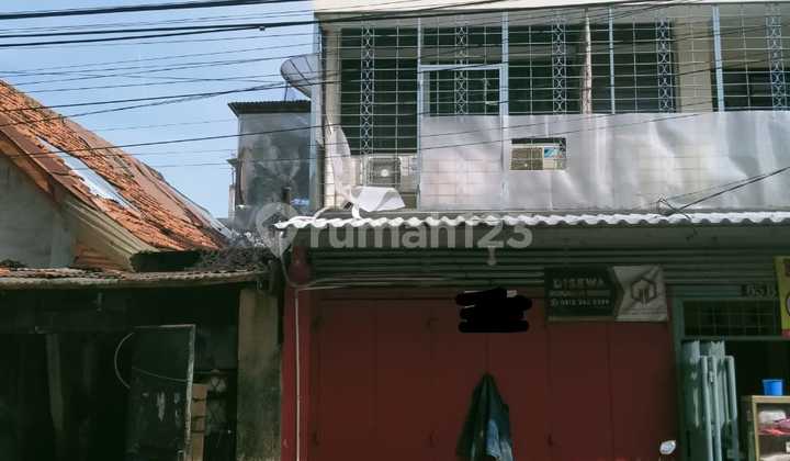 Rumah pinggir jalan utk usaha di kebun jeruk taman sari jakbar 1