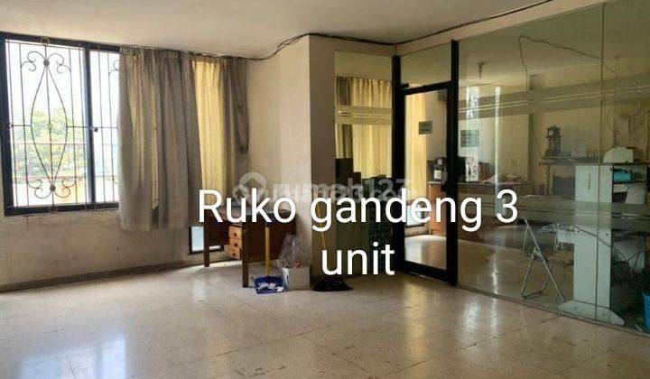 Ruko 3 unit gandeng di jl fachruddin tanah abang jakpus 1