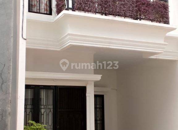 Rumah 2 Lantai di Jagakarsa Jakarta Selatan Pinggir Jalan Raya 1