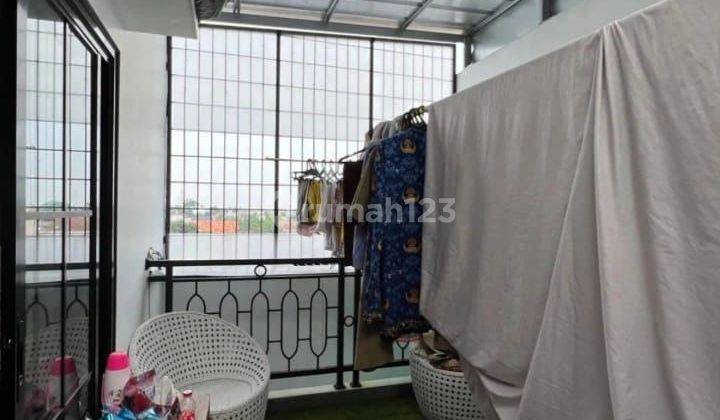 Rumah 2 Lantai di Jagakarsa Jakarta Selatan Pinggir Jalan Raya 2