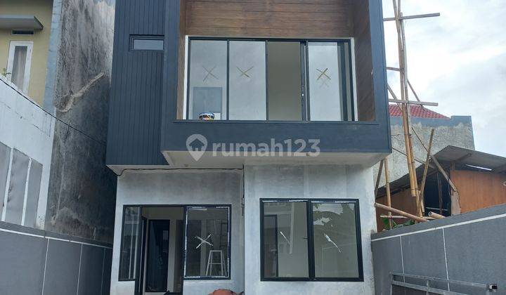 Rumah 2 Lantai di Dukuh Zamrud Residence Cimuning, Bekasi 1