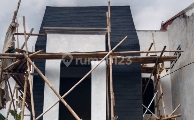 3-Story House in Jagakarsa Cipedak, South Jakarta Plus Rooftop 2