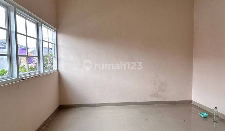 Jual Rumah 2 Lantai di Pondok Gede Kondisi Baru Akses Tol Pondok Gede 2