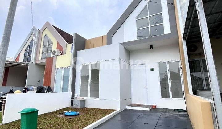 Sell House Near Cisauk Station in Front of Citra Garden Serpong
