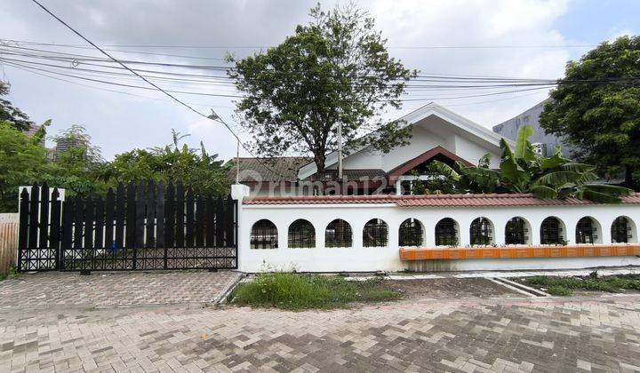 Rumah Luas Dan Nyaman di Dukuh Menanggal, Gayungan, Surabaya 1