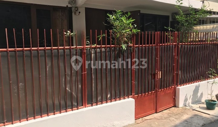 House on Batu Tulis Raya Street, Juanda 3, Gambir, Central Jakarta