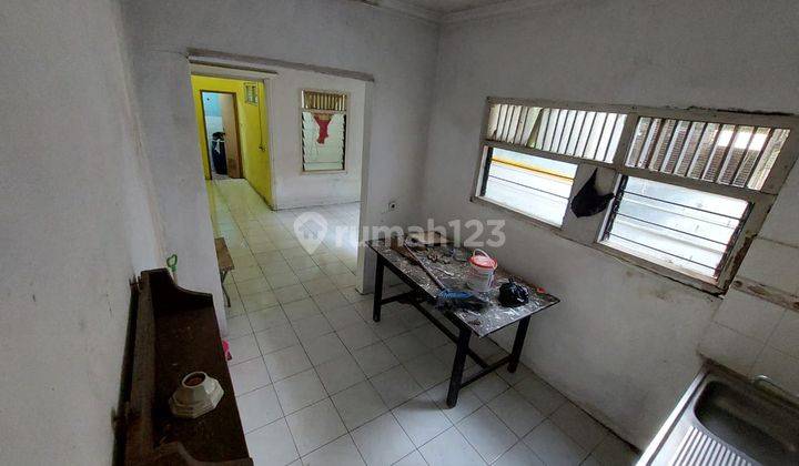 Rumah besar babakan radio 6