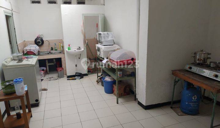 Rumah besar pusat kota 4