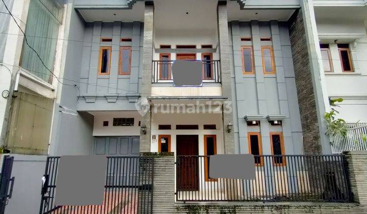 Rumah bagus 2 lantai sayap turangga 1