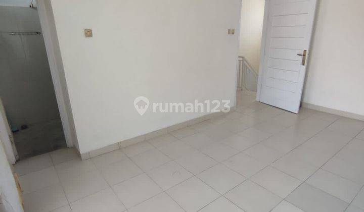 Disewakan Rumah Di Istana Regency Sudirman (Irsud) 2 Lantai, Siap Huni 2